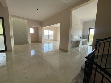 Parking in 4 BHK Independent House at Vasant Kunj – for Rent