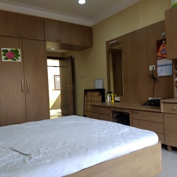 Bedroom in 5 BHK Villa at Oberoi Realty Esquire, Gokuldham Colony – for Sale