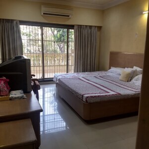 Bedroom in 5 BHK Villa at Oberoi Realty Esquire, Gokuldham Colony – for Sale