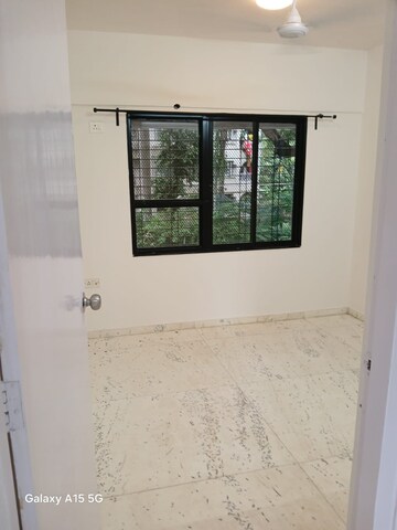 Room in 1 BHK Apartment at Solitaire Malad West, Malad West – for Rent