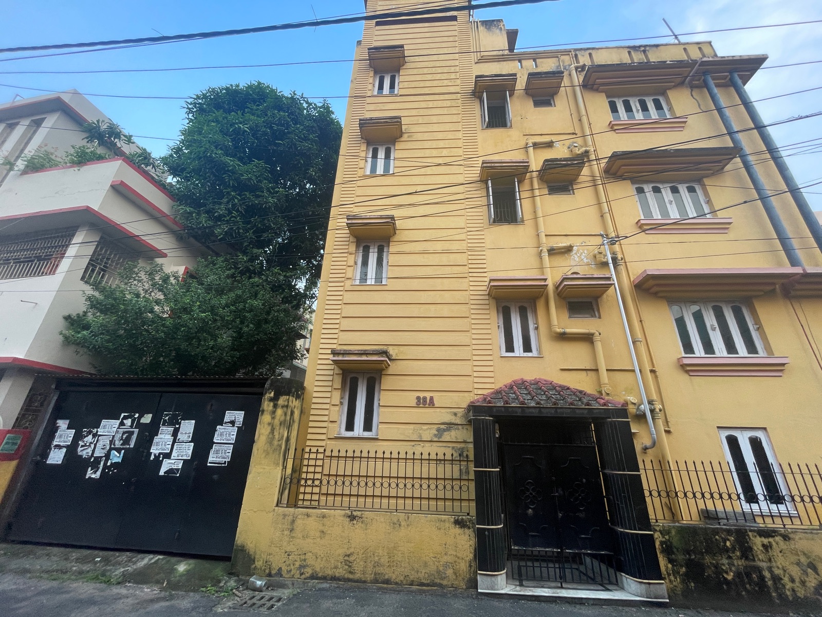 5 BHK + Pooja Room,Extra Room Independent House For Sale in Santoshpur