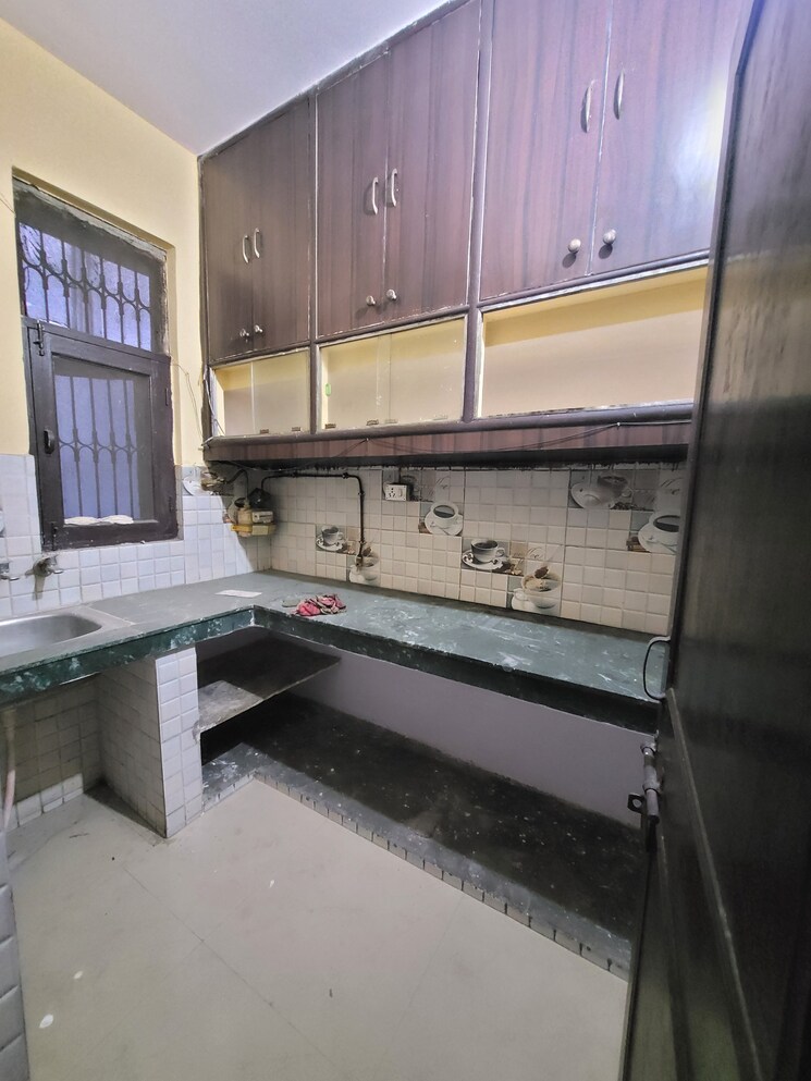 Kitchen, dilshad garden 2 Bedroom 800 Sq.Ft. Builder Floor In Dilshad Garden Delhi 8846532