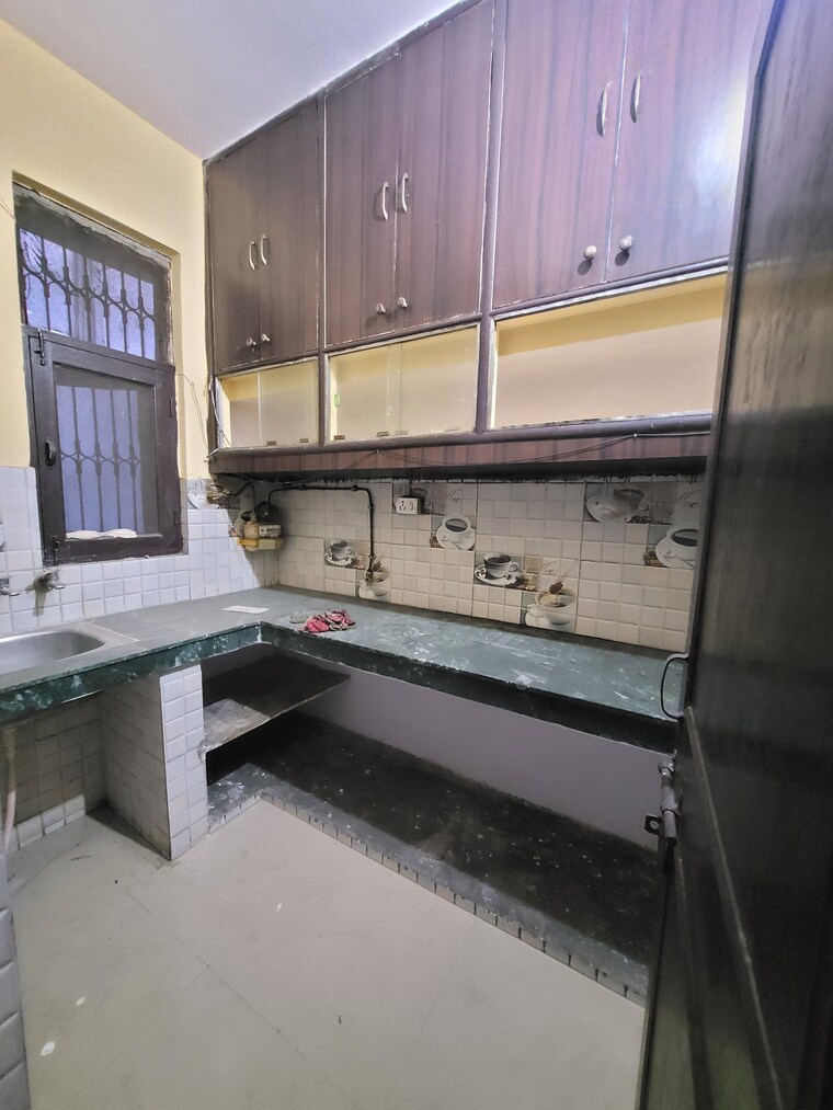 Kitchen, dilshad garden 2 Bedroom 800 Sq.Ft. Builder Floor In Dilshad Garden Delhi 8846532
