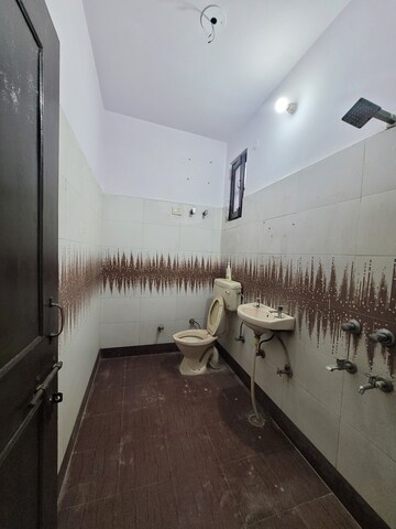Attached Bathroom in 2 BHK Builder Floor at Dilshad Garden – for Sale