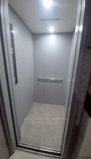 Furnished Amenities in 2 BHK Builder Floor at Dilshad Garden – for Sale