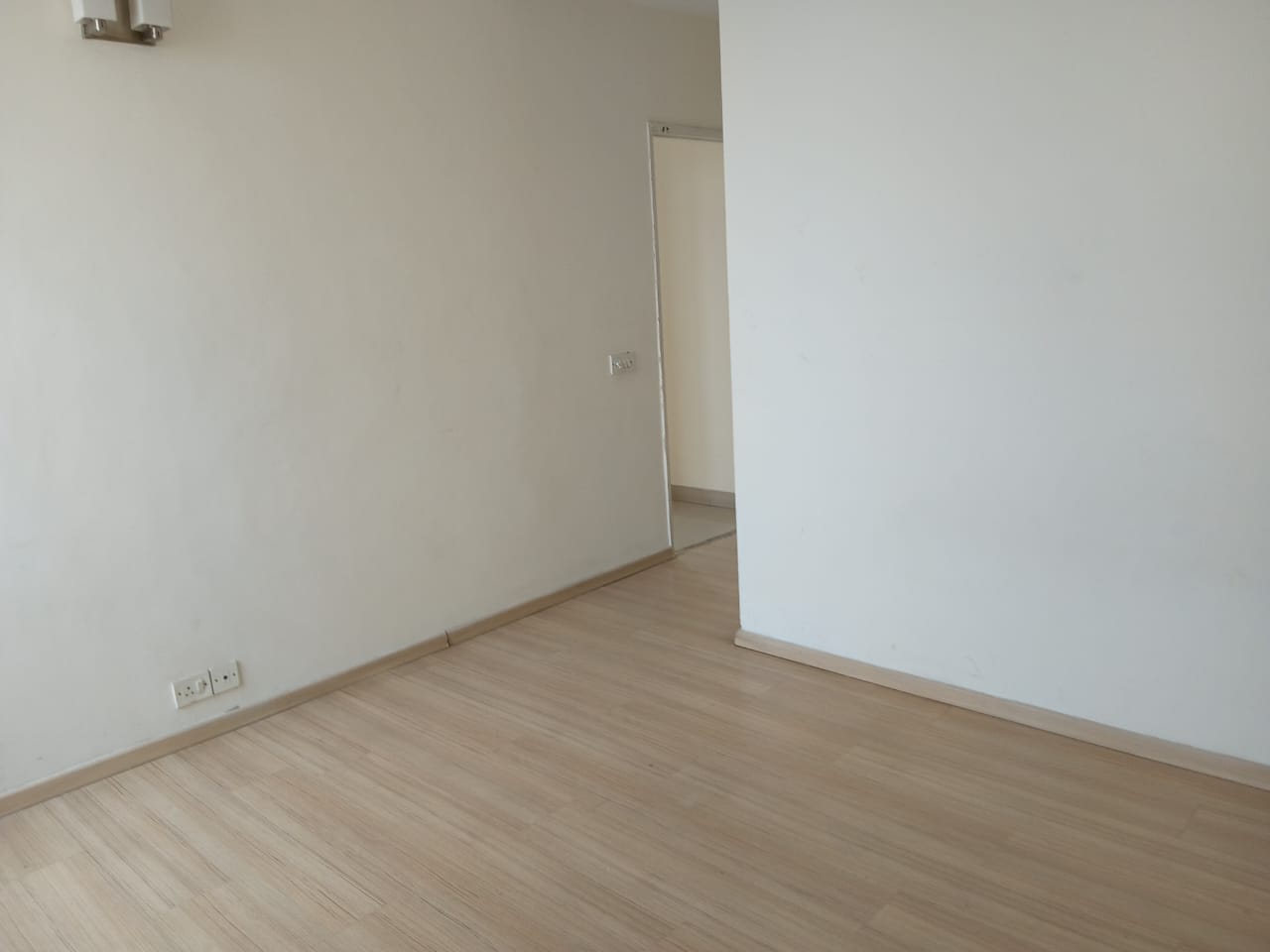 3 BHK + Servant Room,Extra Room Apartment For Rent in Ansal Highland Park