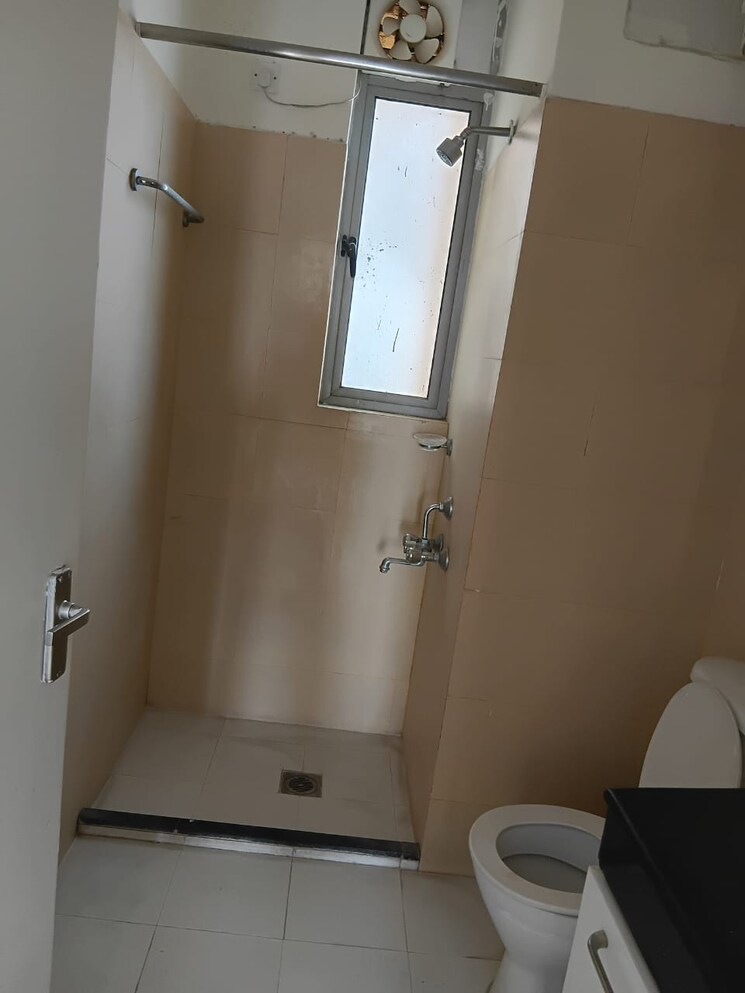 Bathroom, ansal-highland-park 3 Bedroom 1762 Sq.Ft. Apartment In Sector 103 Gurgaon 8846547