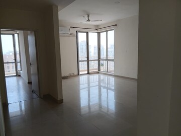 Room in 3 BHK Apartment at Ansal Highland Park, Sector 103 – for Rent