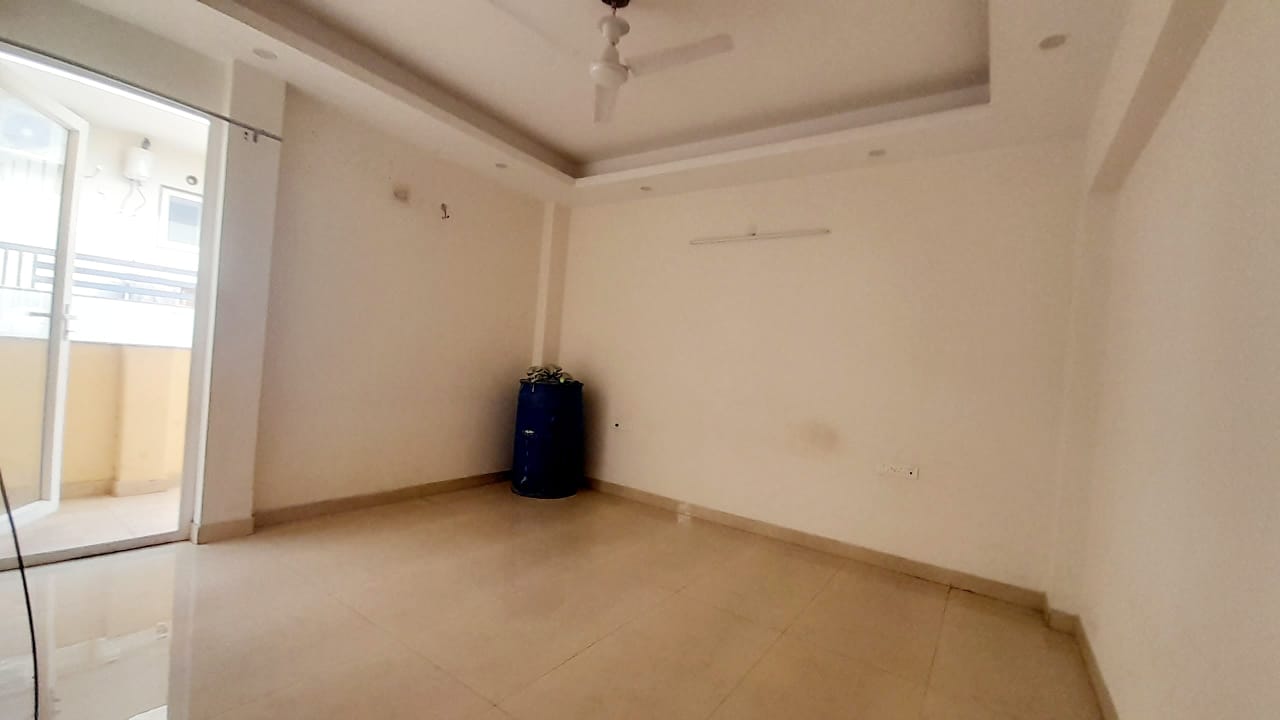 4 BHK + Servant Room,Extra Room Builder Floor For Rent in BPTP Amstoria