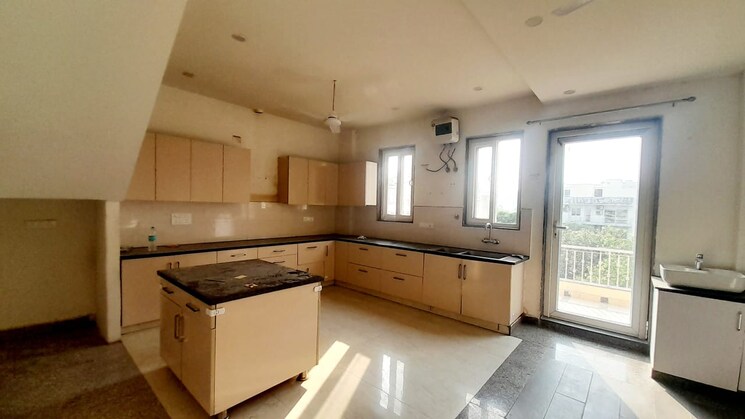 Kitchen, bptp-amstoria 4 Bedroom 3560 Sq.Ft. Builder Floor In Sector 102 Gurgaon 8846550