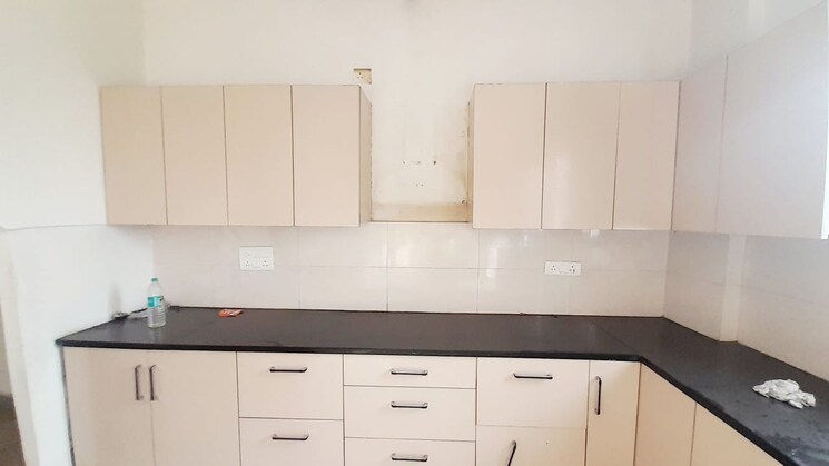 Kitchen, bptp-amstoria 4 Bedroom 3560 Sq.Ft. Builder Floor In Sector 102 Gurgaon 8846550