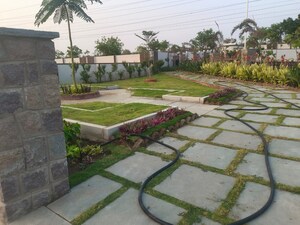  Plot For Sale in Praneeta Singapur Town, Shankarpalli