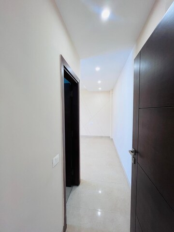 Building Lobby in 3 BHK Apartment at Smart World Gems, Sector 89 – for Rent