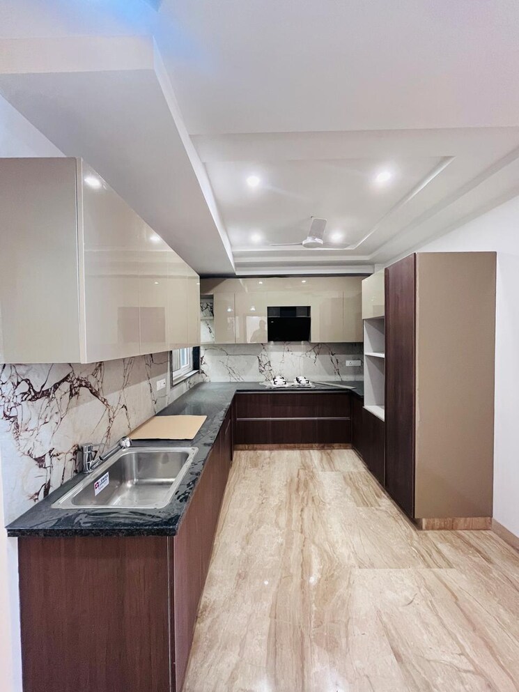 Kitchen, smart-world-gems 3 Bedroom 1423 Sq.Ft. Apartment In Sector 89 Gurgaon 8846559