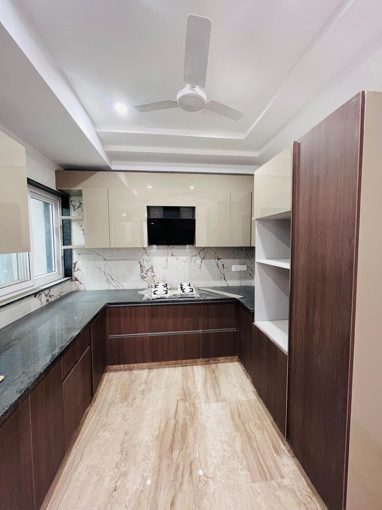Kitchen, smart-world-gems 3 Bedroom 1423 Sq.Ft. Apartment In Sector 89 Gurgaon 8846559