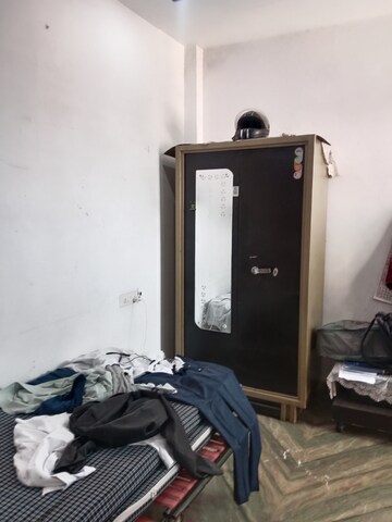 Master Bedroom in 1 BHK Builder Floor at Shanti Nagar – for Rent