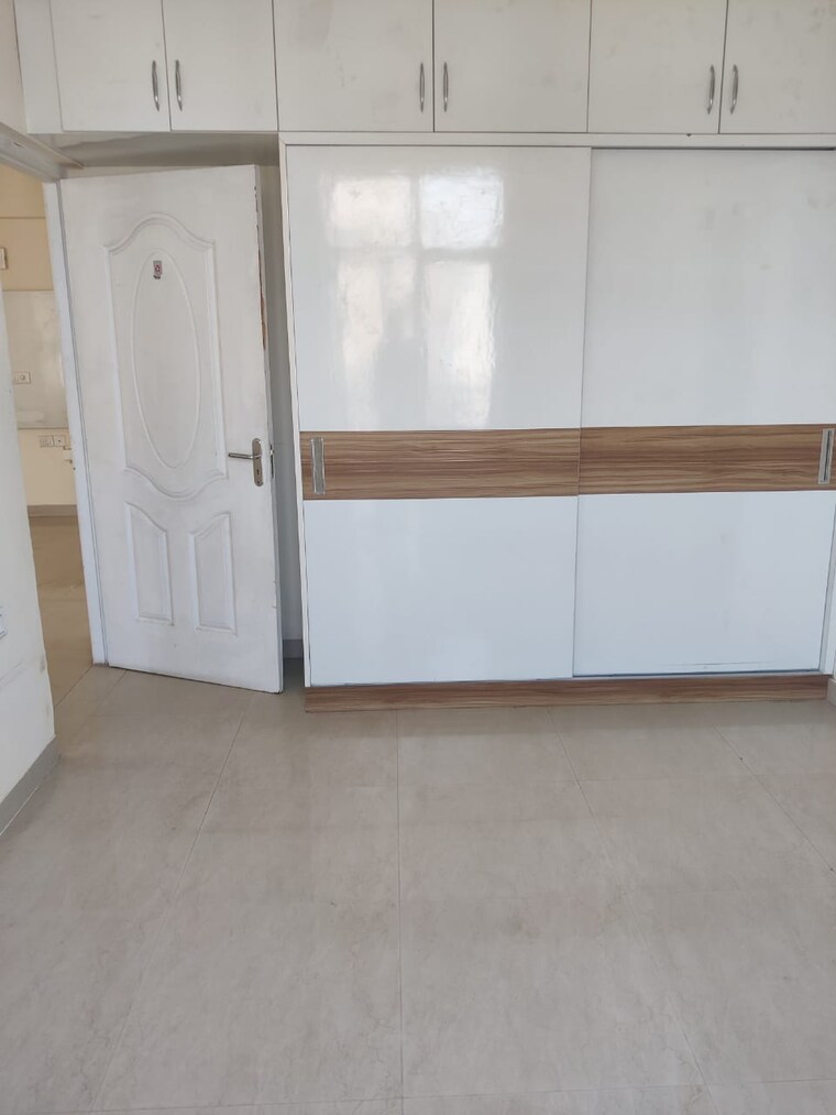 Room, shapoorji-pallonji-joyville-gurgaon 2 Bedroom 915 Sq.Ft. Apartment In Sector 102 Gurgaon 8846596