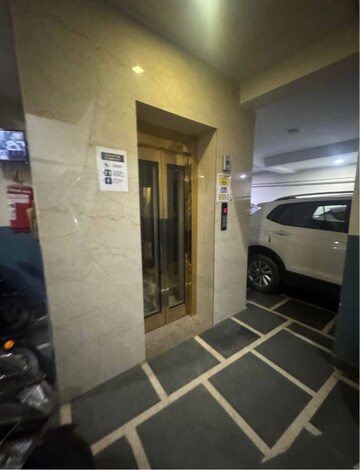 Lift in 2 BHK Apartment at Shanti Nagar – for Sale