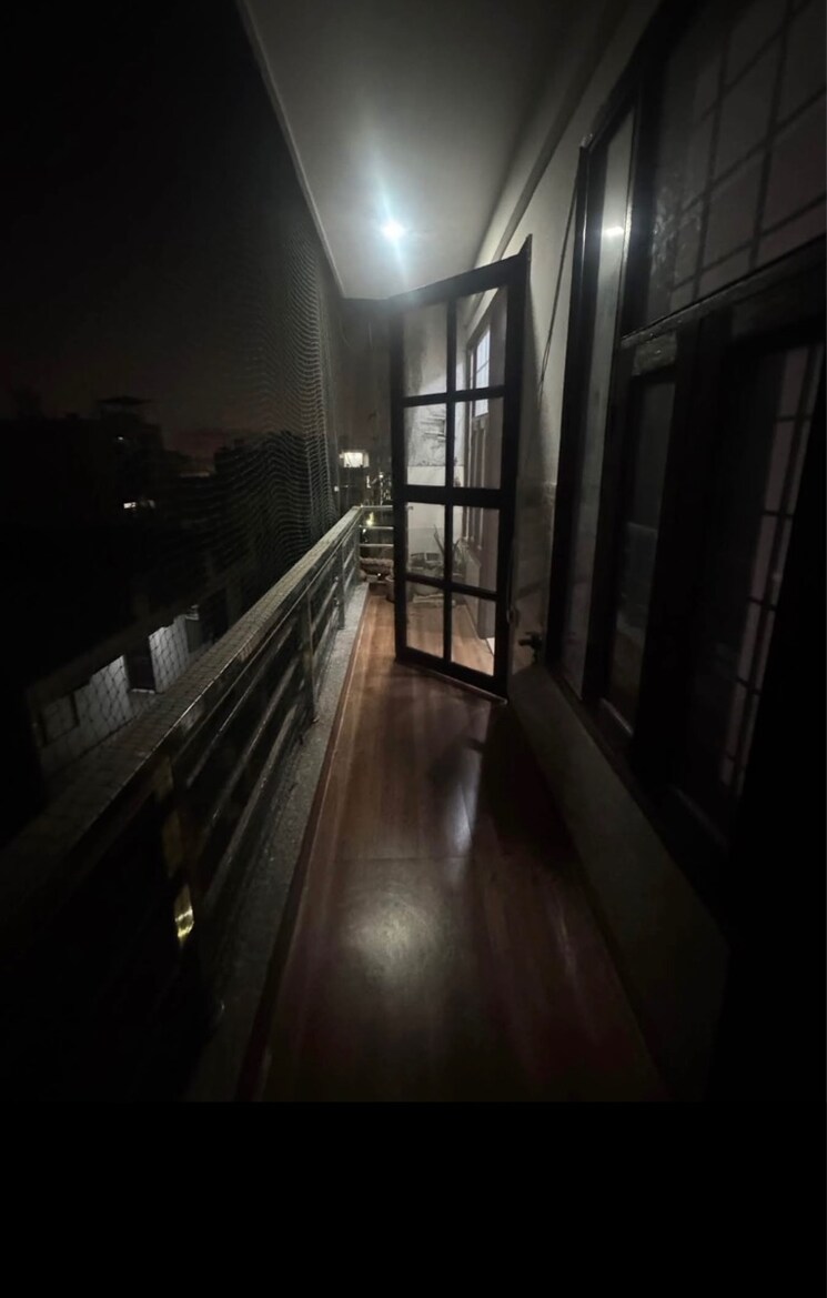 Balcony, shanti nagar 2 Bedroom 800 Sq.Ft. Apartment In Shanti Nagar Gurgaon 8846591