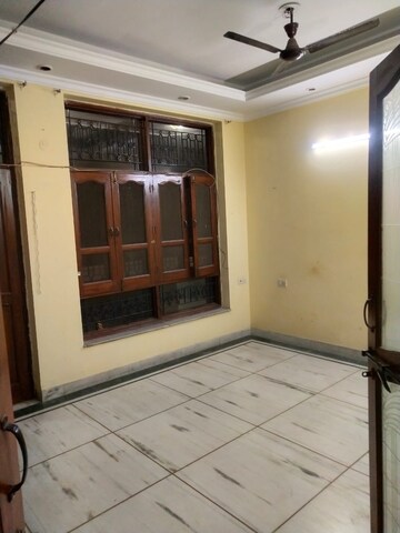 Room in 2 BHK Builder Floor at RWA Apartments Sector 45, Sector 45 – for Rent