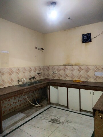 Kitchen in 2 BHK Builder Floor at RWA Apartments Sector 45, Sector 45 – for Rent