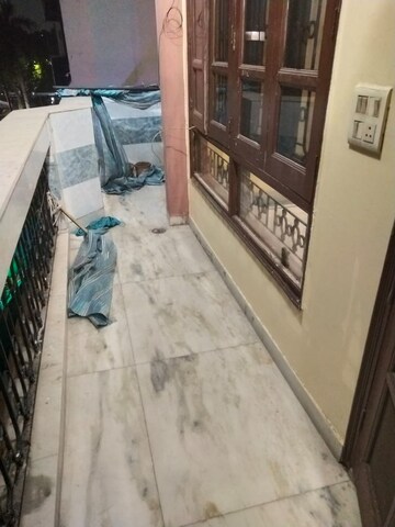 Balcony in 2 BHK Builder Floor at RWA Apartments Sector 45, Sector 45 – for Rent