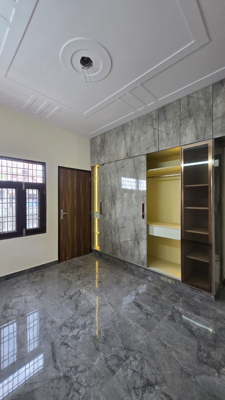 Room, jahaz-apartments 2.5 Bedroom 1100 Sq.Ft. Apartment In Paschim Vihar Delhi 8846600