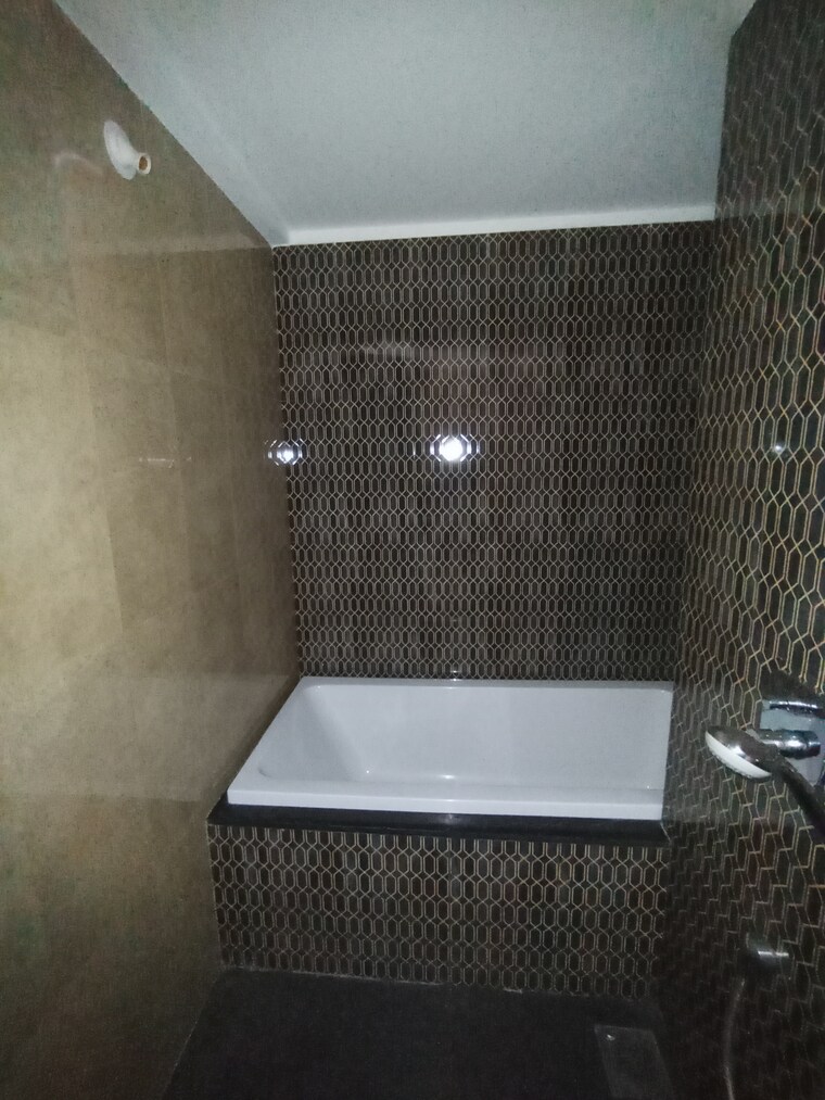 Bathroom, lodha-palava-serenity-b 3 Bedroom 1200 Sq.Ft. Apartment In Dombivli East Thane 8846628