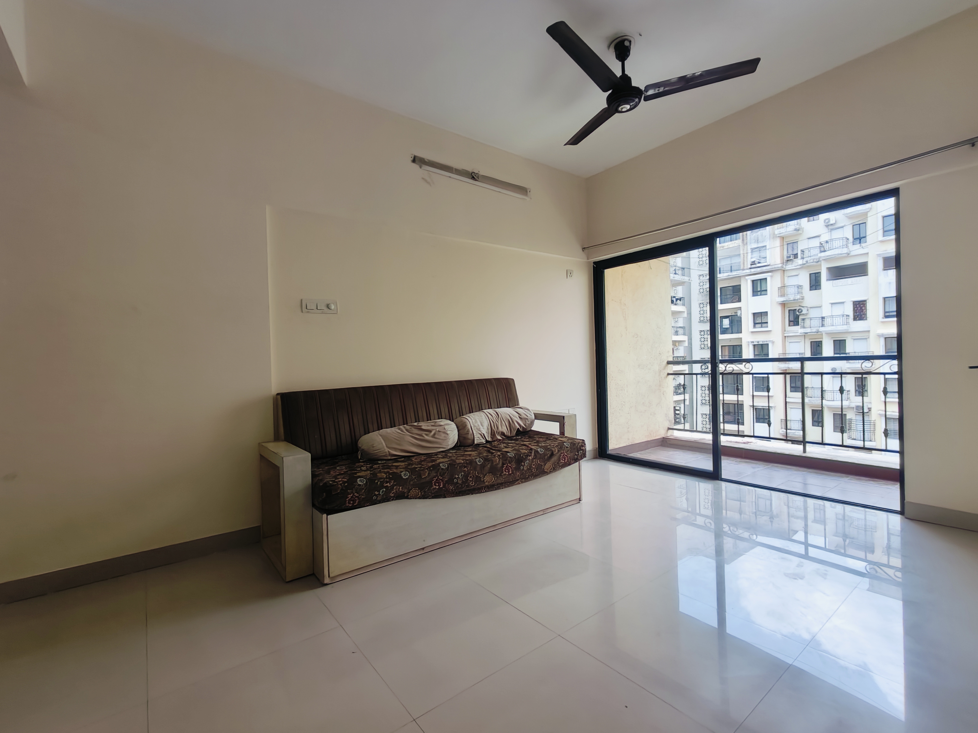 2 BHK + Study Room Apartment For Rent in TATA La Montana Phase 1