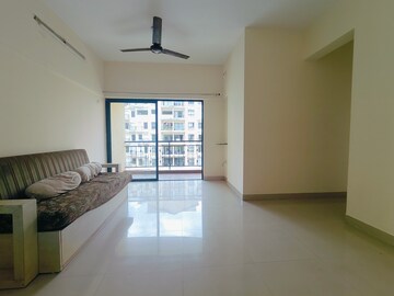 Room in 2 BHK Apartment at TATA La Montana Phase 1, Talegaon Dabhade – for Rent