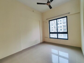 Room in 2 BHK Apartment at TATA La Montana Phase 1, Talegaon Dabhade – for Rent