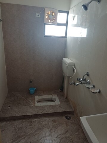 Bathroom in 3.5 BHK Apartment at LDA Parijaat Apartments, Faizabad Road – for Rent