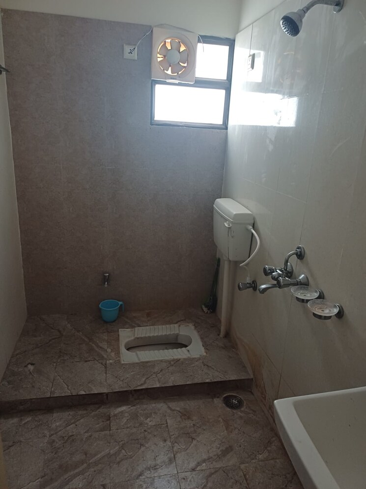 Bathroom, lda-parijaat-apartments 3.5 Bedroom 2580 Sq.Ft. Apartment In Faizabad Road Lucknow 8846659