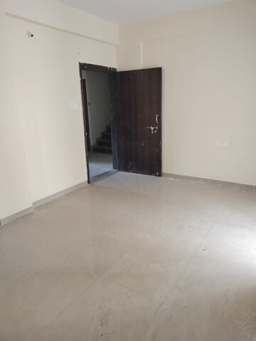 Room in 1 BHK Apartment at Kate Moze Hollyhock City, Lohgaon – for Rent