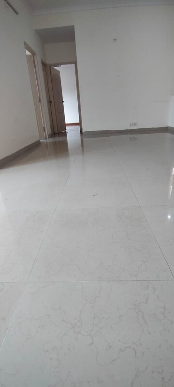 Room in 2.5 BHK Apartment at Rohtas Plumeria, Gomti Nagar – for Rent