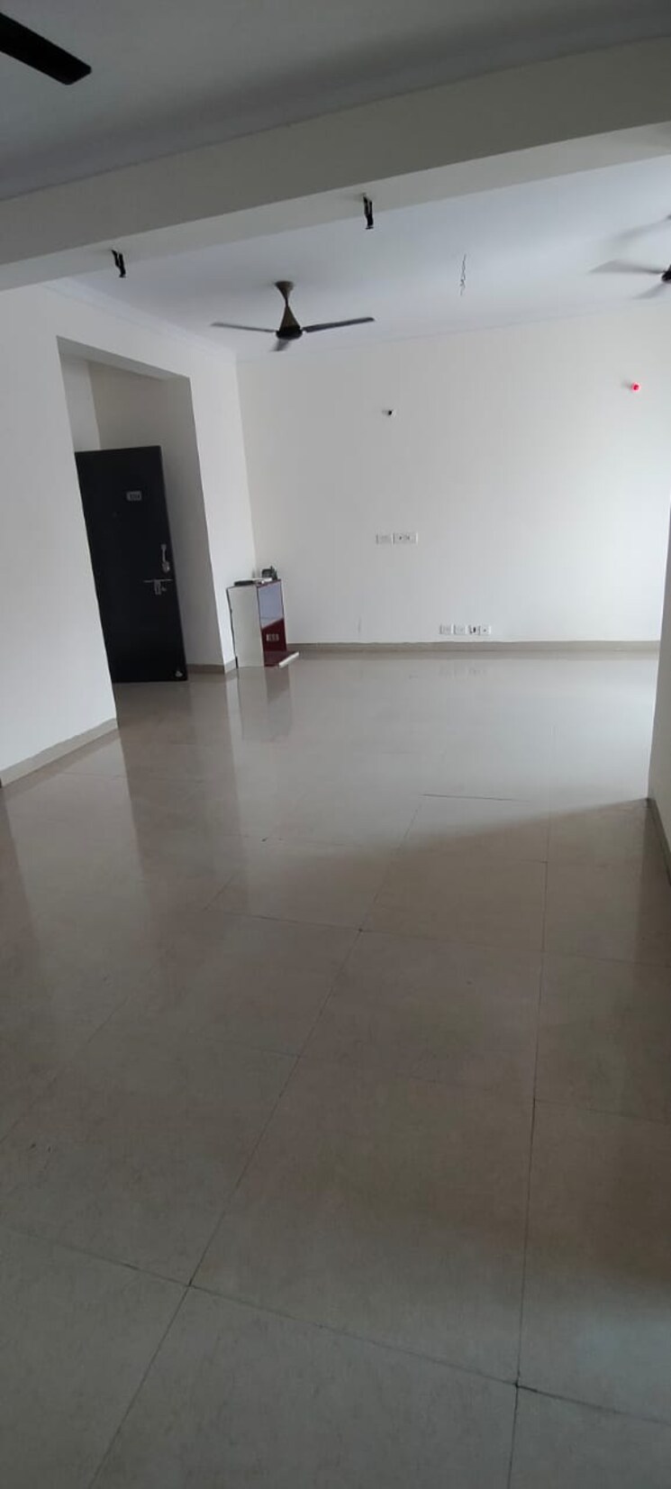 Room, rohtas-plumeria 2.5 Bedroom 1250 Sq.Ft. Apartment In Gomti Nagar Lucknow 8846667