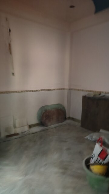 Room in 3 BHK Apartment at Vasundhara Sector 6 – for Sale