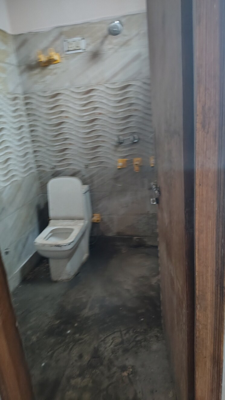 Bathroom, vasundhara sector 6 3 Bedroom 1475 Sq.Ft. Apartment In Vasundhara Sector 6 Ghaziabad 8846707