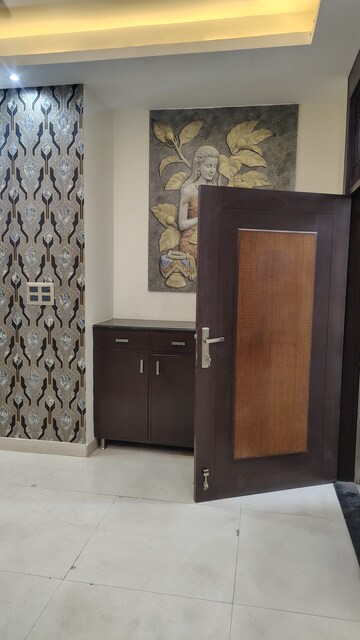 Furnished Amenities in 3 BHK Apartment at Gardenia Glamour, Vasundhara Sector 3 – for Sale