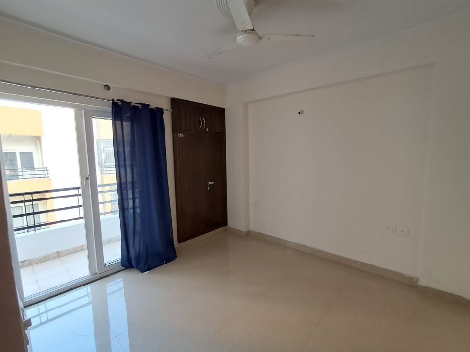 3 BHK + Extra Room Apartment For Rent in Amrapali Terrace Homes