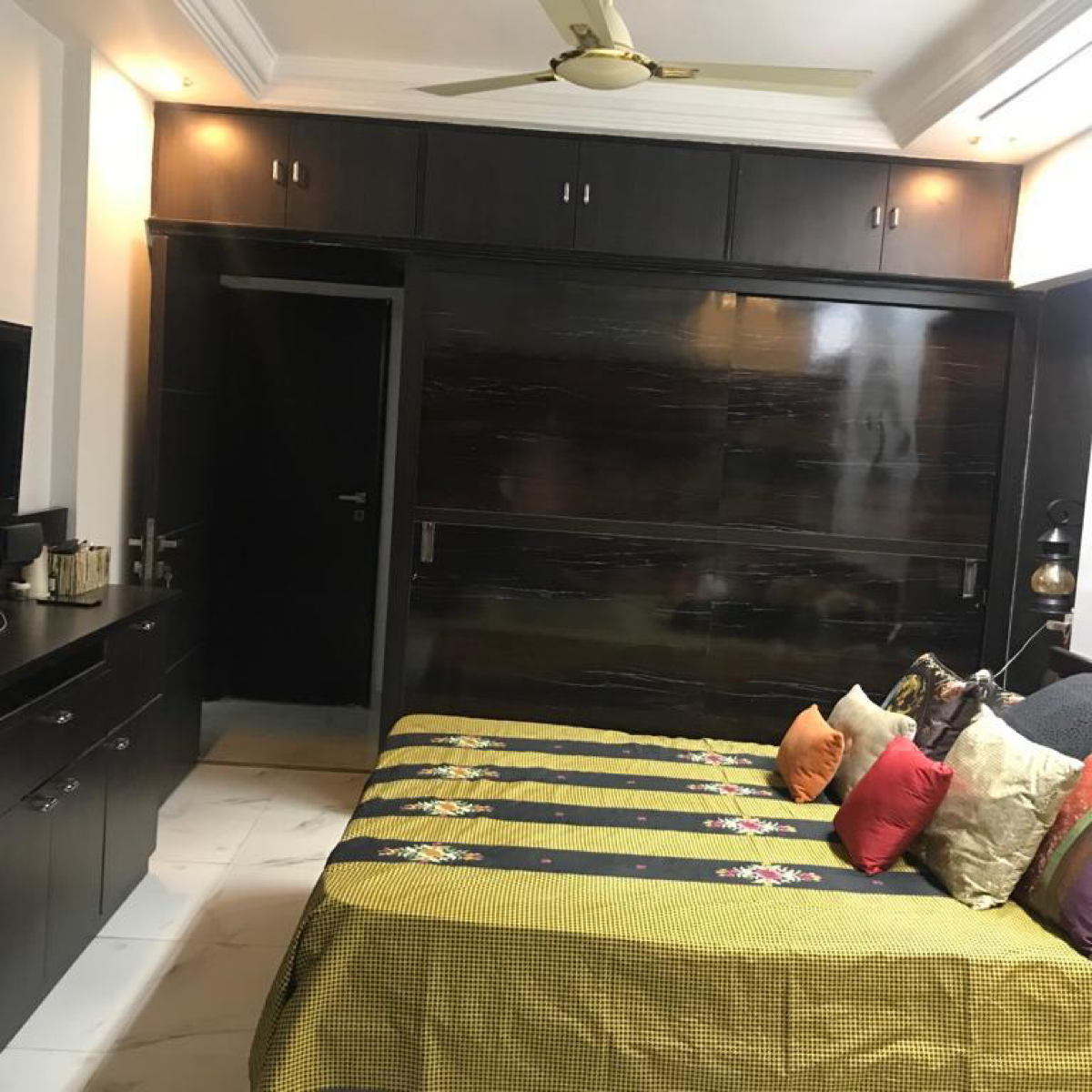 1 BHK + Pooja Room Apartment For Rent in Bandra Mariam CHS