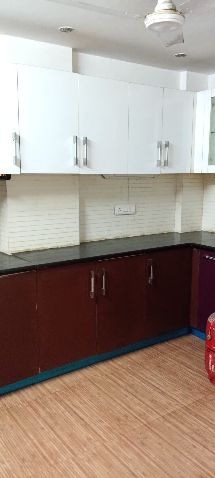 Kitchen, east-of-kailash-block-b-rwa 2 Bedroom 250 Sq.Yd. Builder Floor In East Of Kailash Delhi 8846755
