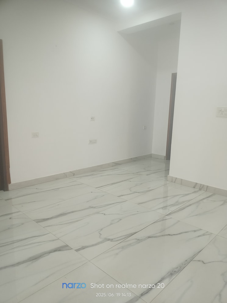 Room, omaxe-designer-villas-mayfield-garden 5 Bedroom 3000 Sq.Ft. Villa In Sector 51 Gurgaon 8846834