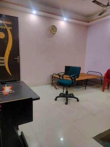 Master Bedroom in 1 BHK Builder Floor at Neb Sarai – for Rent