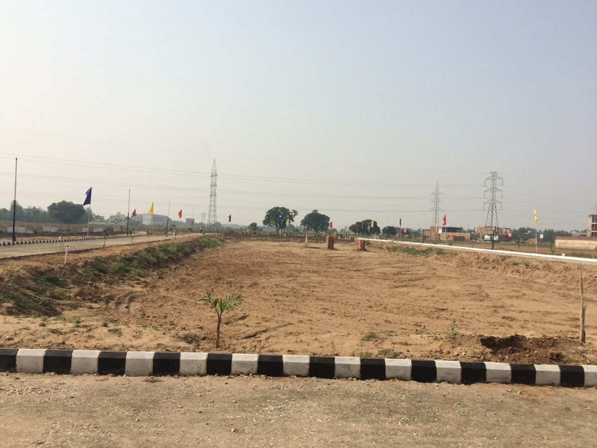Plot For Sale in Plot 89 Sector