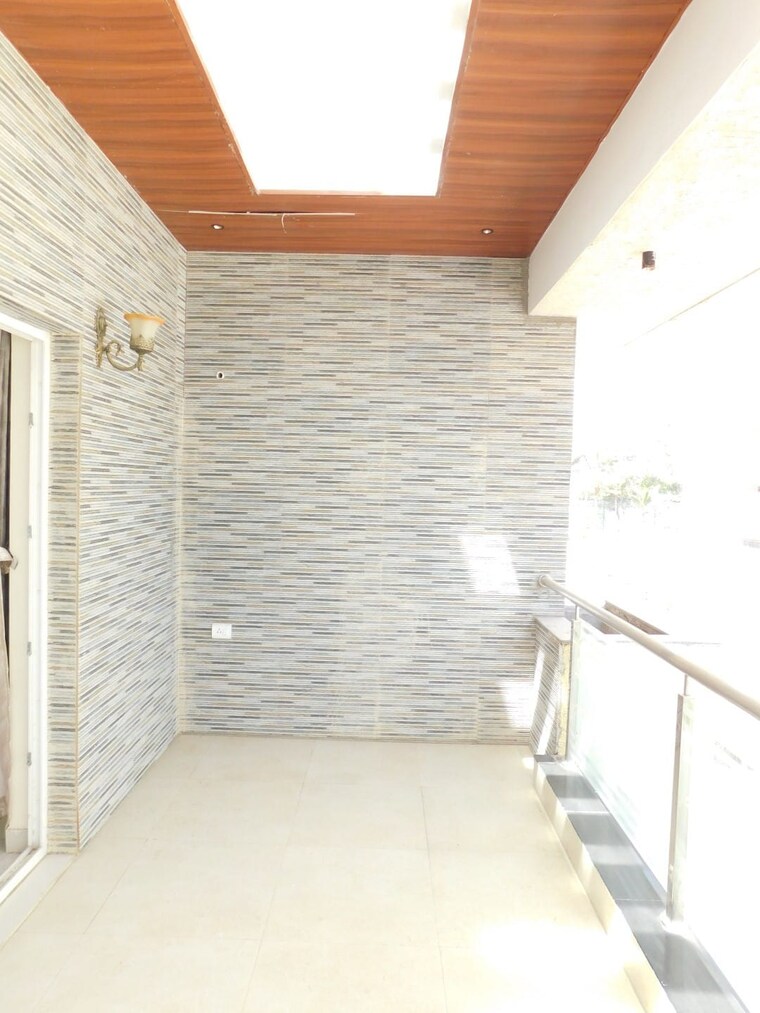 Bathroom, poulomi-indus-crest 5 Bedroom 300 Sq.Yd. Villa In Tellapur Hyderabad 8846864