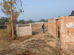  Plot – Exterior View View at Kanpur Road - for Sale