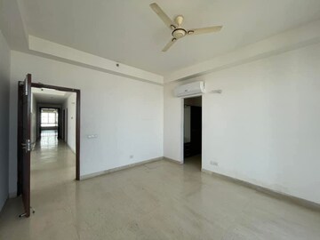 Room in 2 BHK Apartment at Puri Emerald Bay, Sector 104 – for Rent