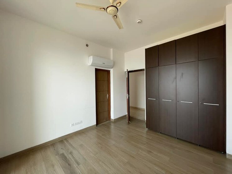 Room, puri-emerald-bay 2 Bedroom 1700 Sq.Ft. Apartment In Sector 104 Gurgaon 8846901