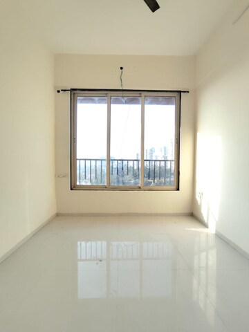 Room in 3 BHK Apartment at Je and Vee Madhuban, Malad East – for Rent